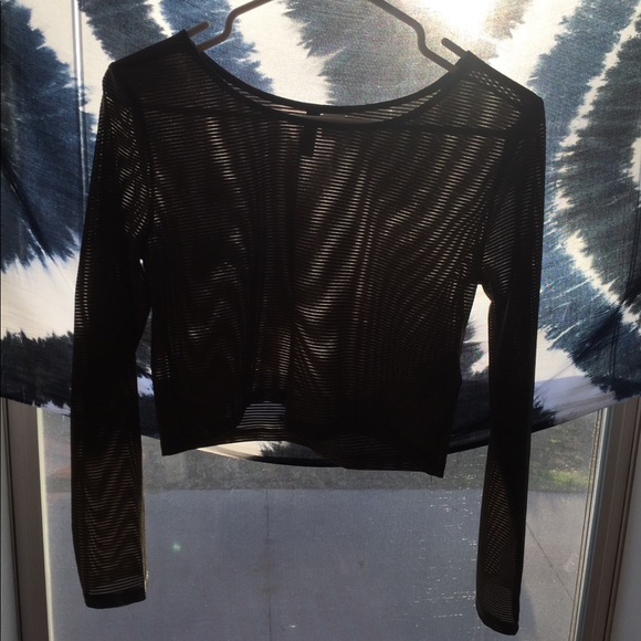 H&M long sleeve crop top - Picture 3 of 3